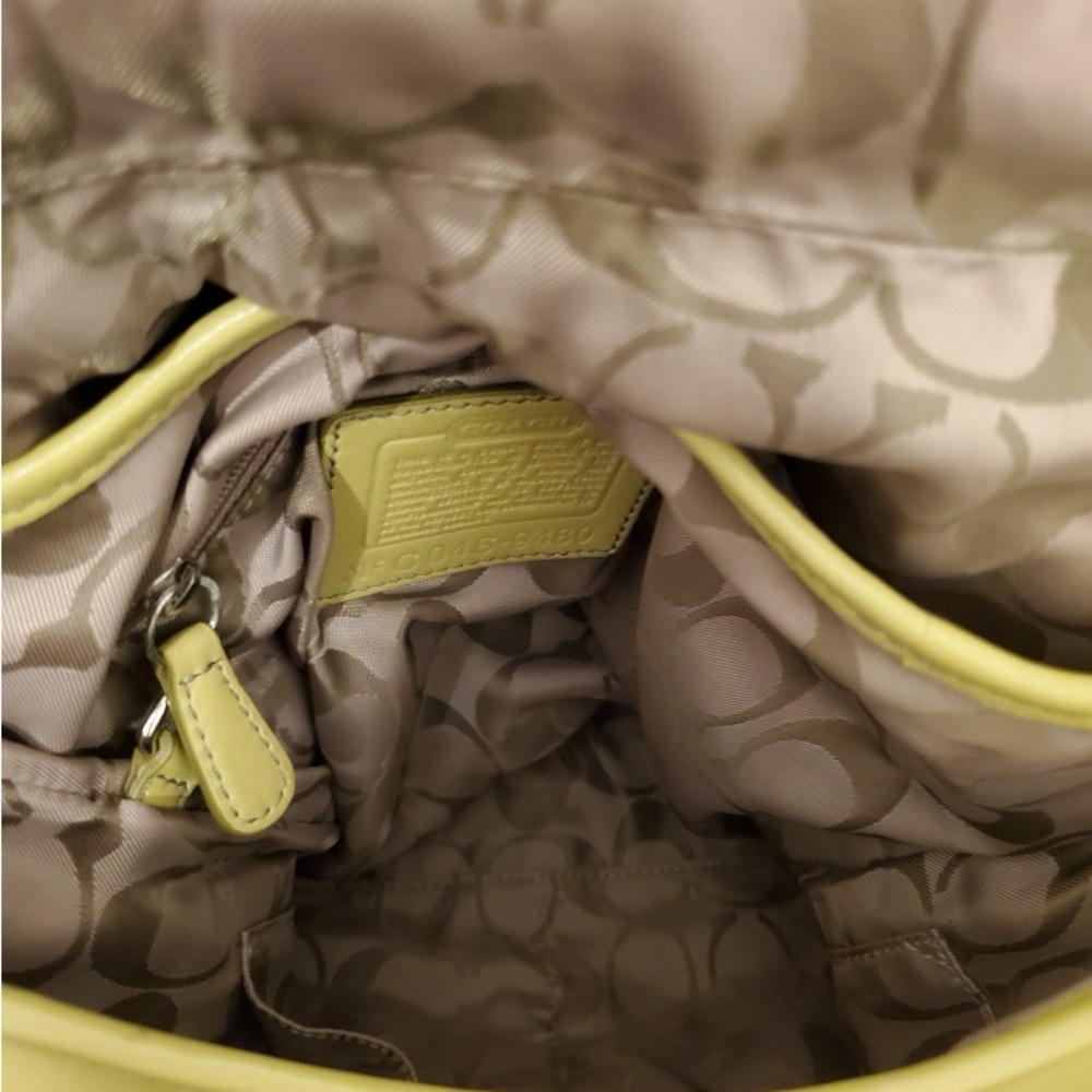 Coach SoHo Vintage 2004 Leather Two Way Lime Green Shoulder/Crossbody Bag - Picture 14 of 15